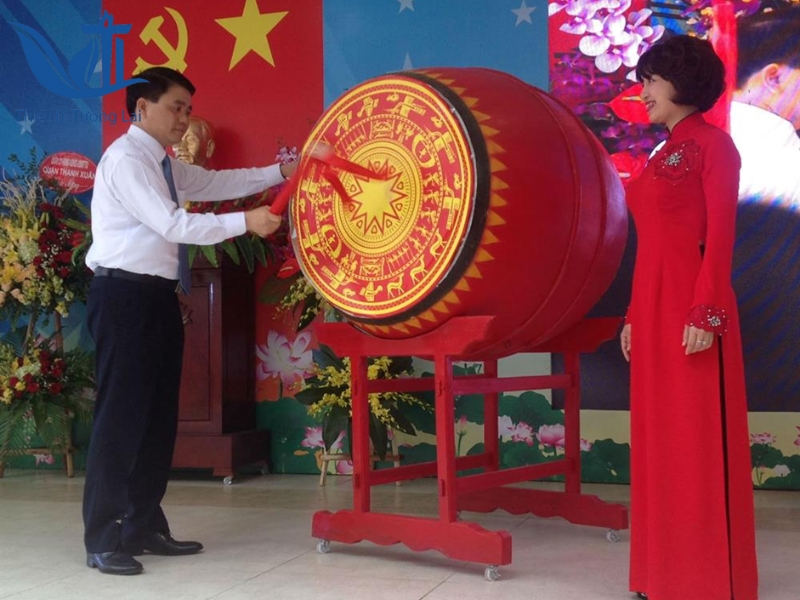 Mua trống trường báo giờ