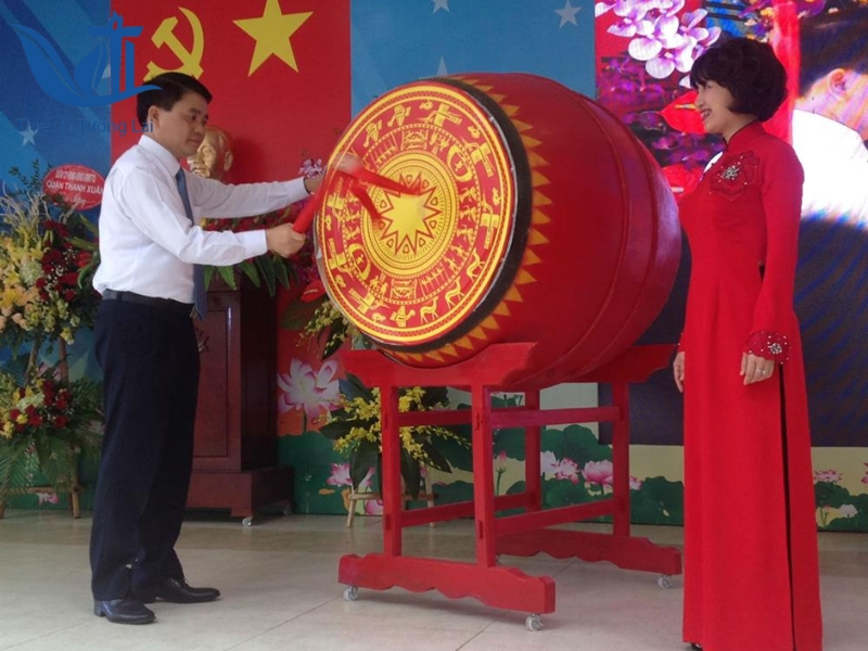 Trống nghi lễ học đường