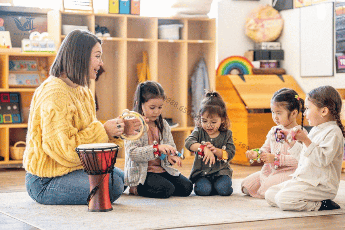 Thiết bị âm nhạc mầm non hỗ trợ hoạt động học tập và vui chơi của trẻ.