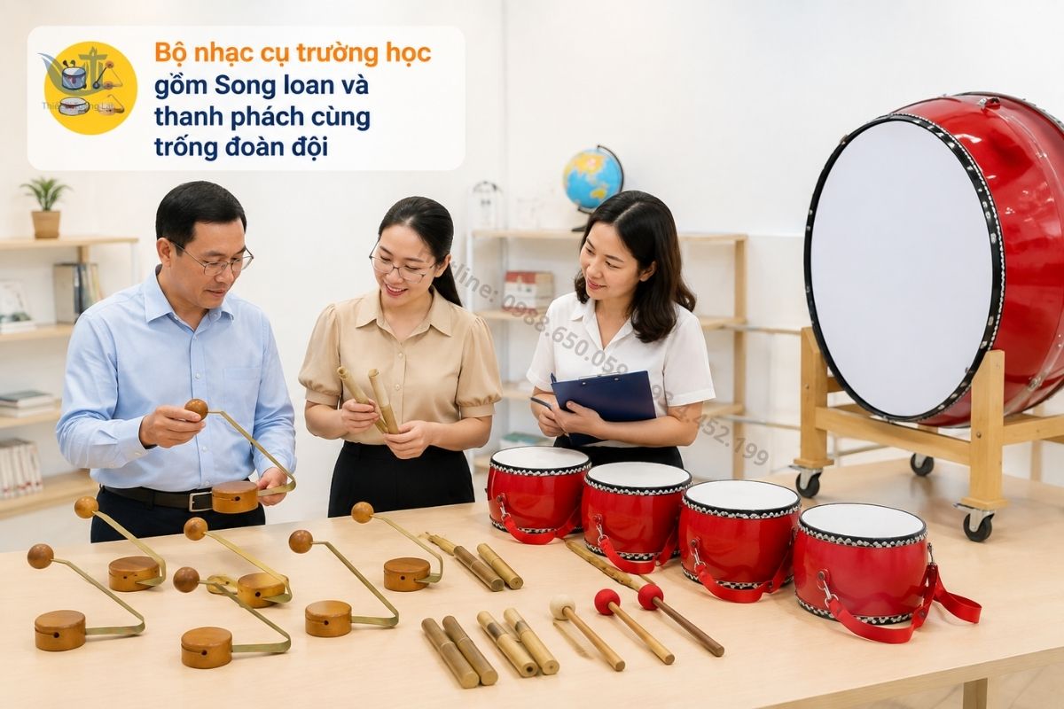 Bộ nhạc cụ trường học gồm Song loan và thanh phách cùng trống đoàn đội